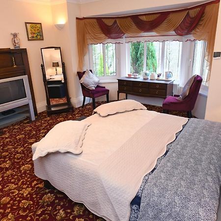 Cilbrwyn Bed and Breakfast Swansea Exteriör bild